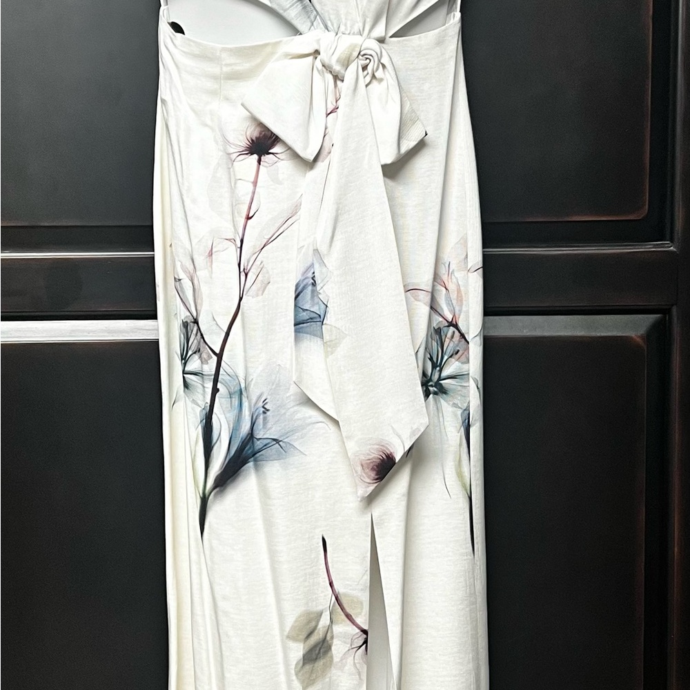 Monique Lhuillier White Floral Maxi Dress